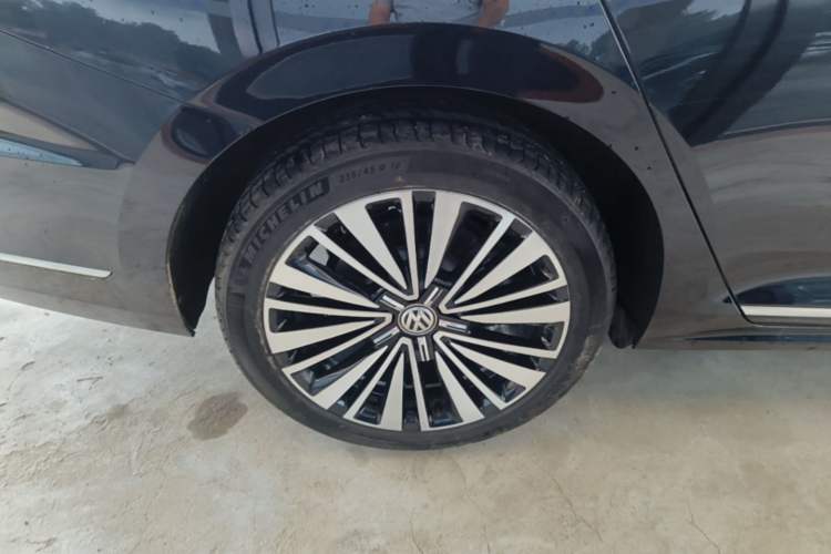 Used Volkswagen Passat 2022 330TSI Luxury Edition Exterior 5