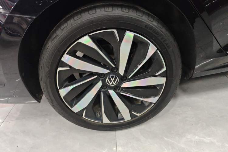 Used Volkswagen Passat 2022 330TSI Luxury Edition Exterior 5