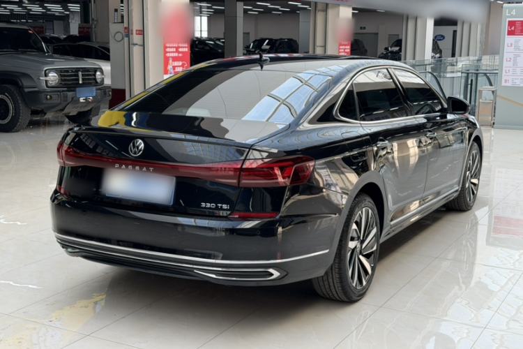 Used Volkswagen Passat 2022 330TSI Starry Luxury Edition – Exclusive Special Edition Exterior 5