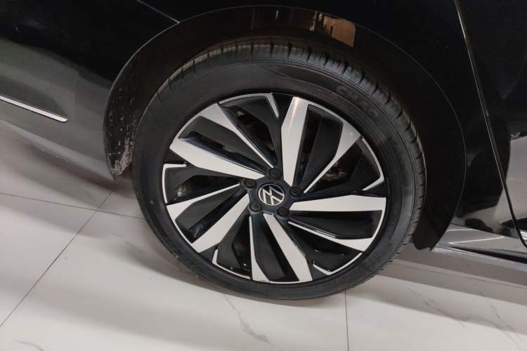 Used Volkswagen Passat 2022 330TSI Luxury Edition Exterior 5