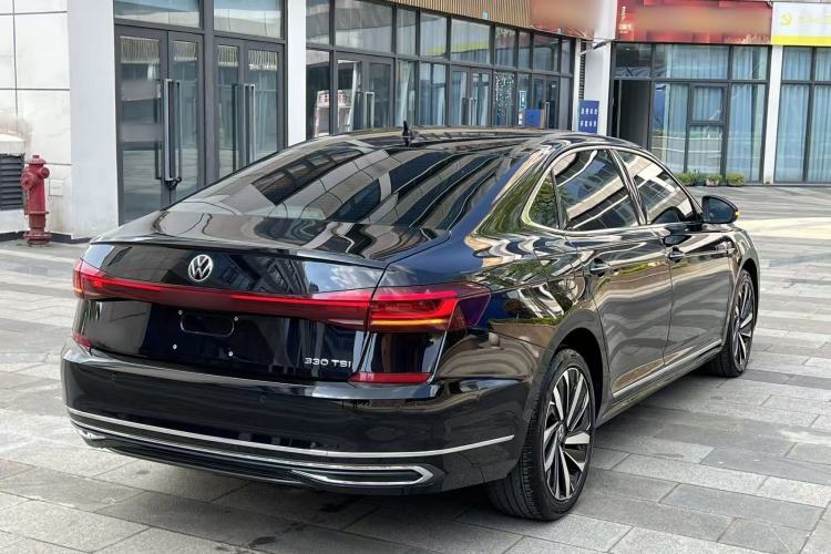 Used Volkswagen Passat 2022 330TSI Starry Luxury Edition Exterior 5