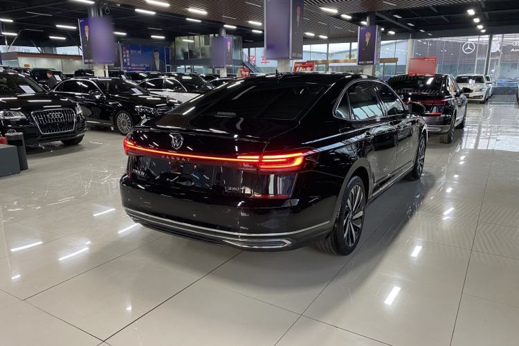 Used Volkswagen Passat 2022 330TSI Luxury Edition Exterior 5