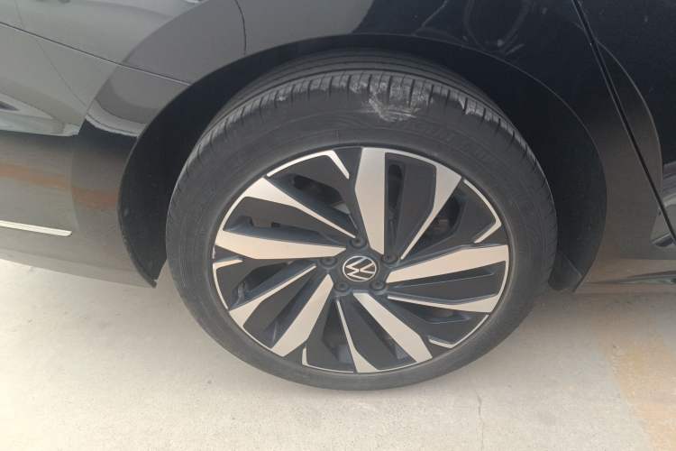 Used Volkswagen Passat 2022 330TSI Starry Luxury Edition Exterior 5