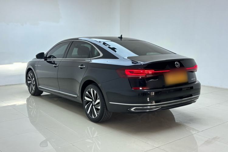 Used Volkswagen Passat 2022 330TSI Starry Luxury Edition Exterior 6
