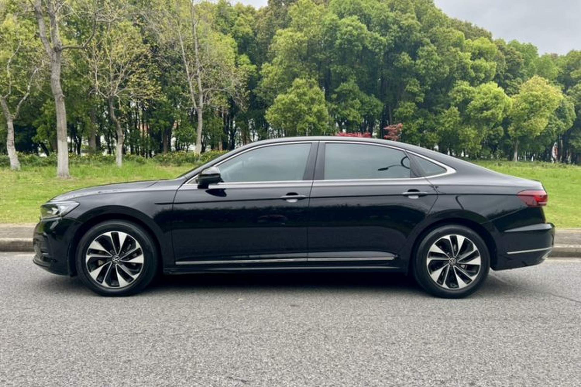 Used Volkswagen Passat 2022 330TSI Elite Edition Exterior 7