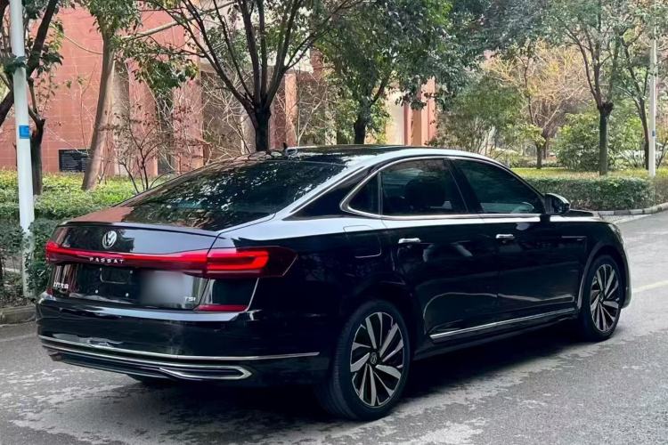 Used Volkswagen Passat 2022 330TSI Starry Luxury Edition Exterior 7