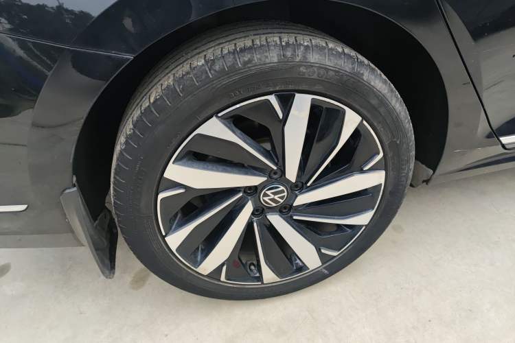 Used Volkswagen Passat 2022 330TSI Starry Elite Edition Exterior 8