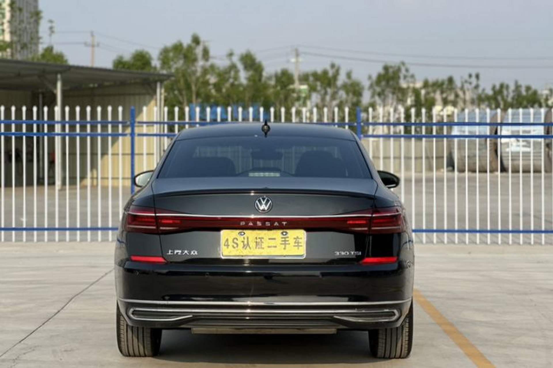 Used Volkswagen Passat 2022 330TSI Starry Luxury Edition Exterior 8
