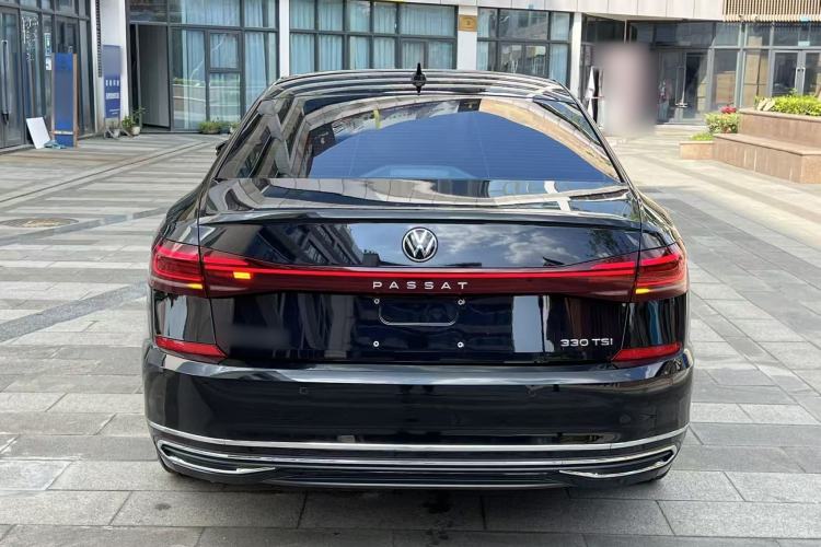 Used Volkswagen Passat 2022 330TSI Starry Luxury Edition Exterior 8