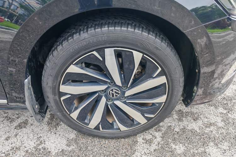 Used Volkswagen Passat 2022 330TSI Elite Edition Exterior 9