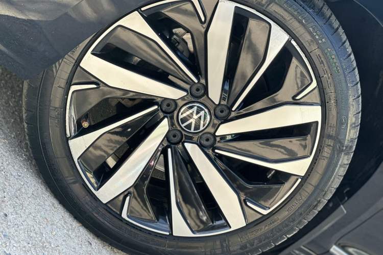 Used Volkswagen Passat 2022 330TSI Starry Luxury Edition Exterior 9