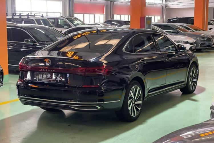 Used Volkswagen Passat 2022 330TSI Elite Edition Exterior 9