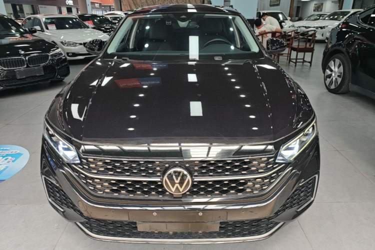 Used Volkswagen Passat 2022 330TSI Starry Luxury Edition Front