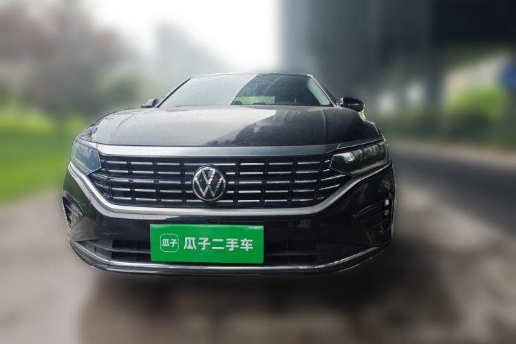 Used Volkswagen Passat 2022 330TSI Elite Edition Front