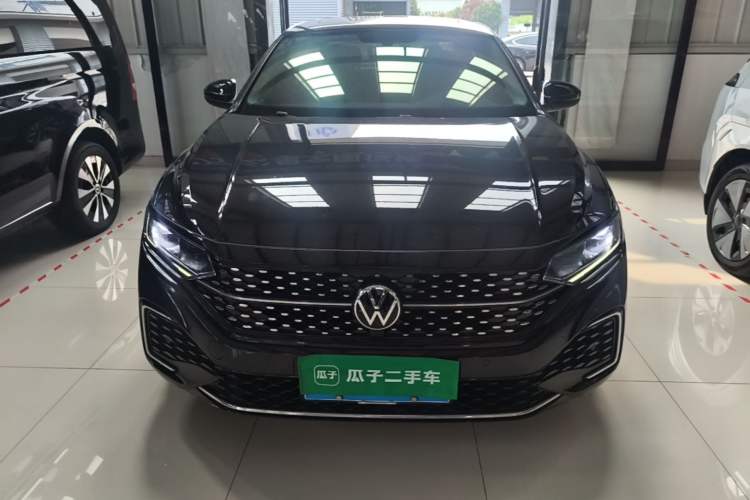 Used Volkswagen Passat 2022 330TSI Starry Elite Edition Front