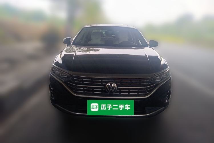 Used Volkswagen Passat 2022 330TSI Luxury Edition Front
