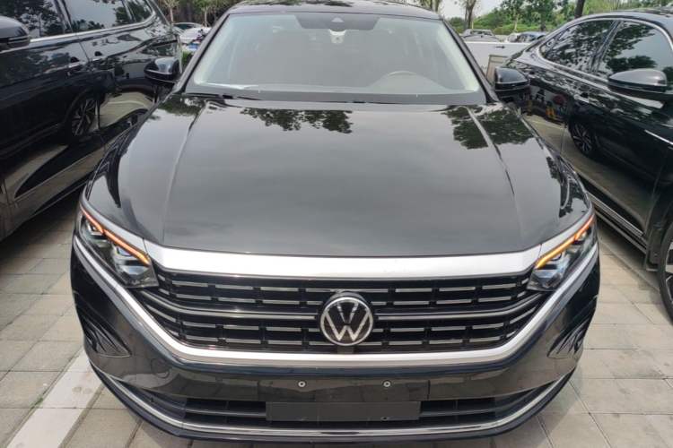 Used Volkswagen Passat 2022 330TSI Luxury Edition Front