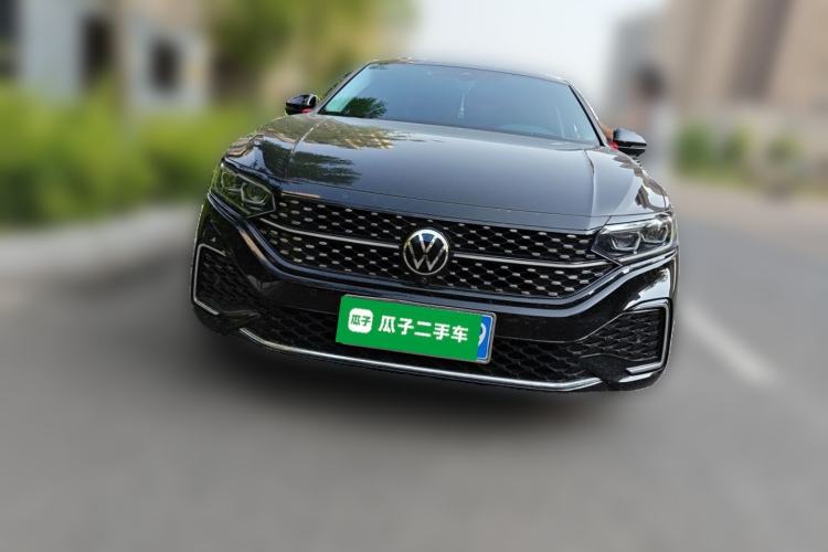 Used Volkswagen Passat 2022 330TSI Starry Luxury Edition Front