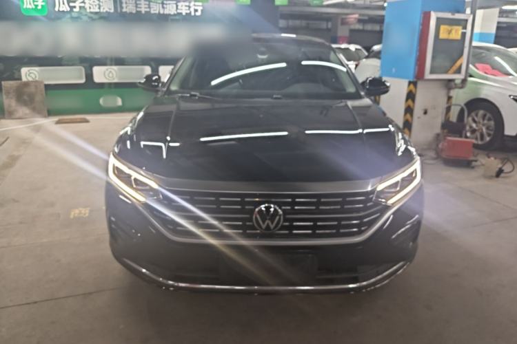 Used Volkswagen Passat 2022 330TSI Luxury Edition Front