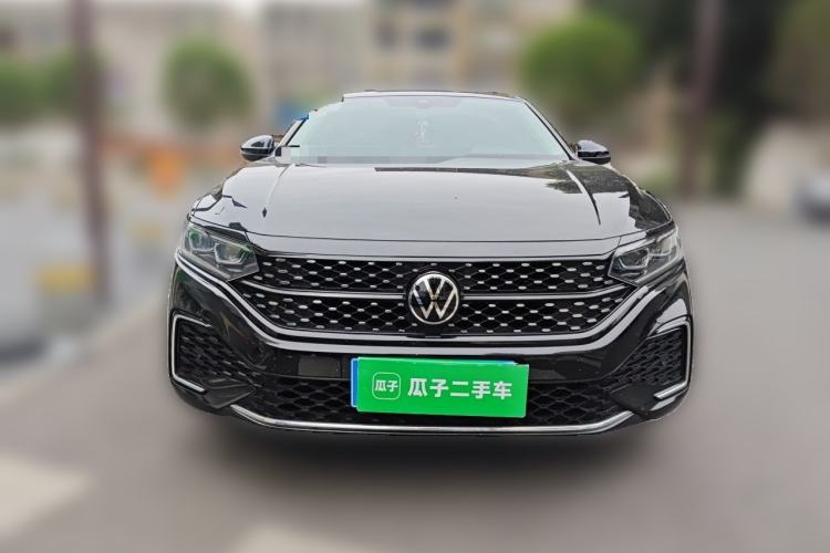 Used Volkswagen Passat 2022 330TSI Starry Luxury Edition Front