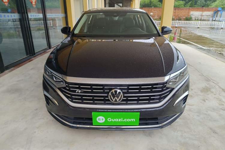 Used Volkswagen Passat 2022 330TSI Luxury Edition Front