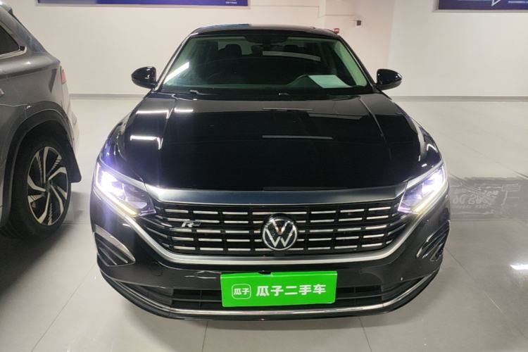 Used Volkswagen Passat 2022 330TSI Elite Edition Front