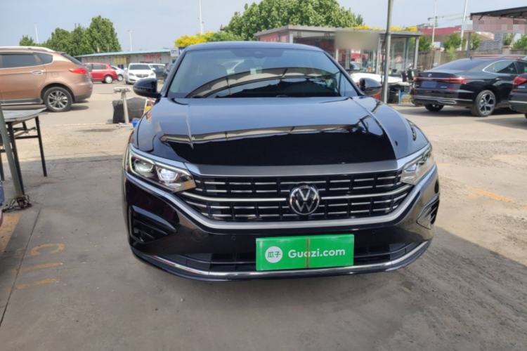 Used Volkswagen Passat 2022 330TSI Luxury Edition Front