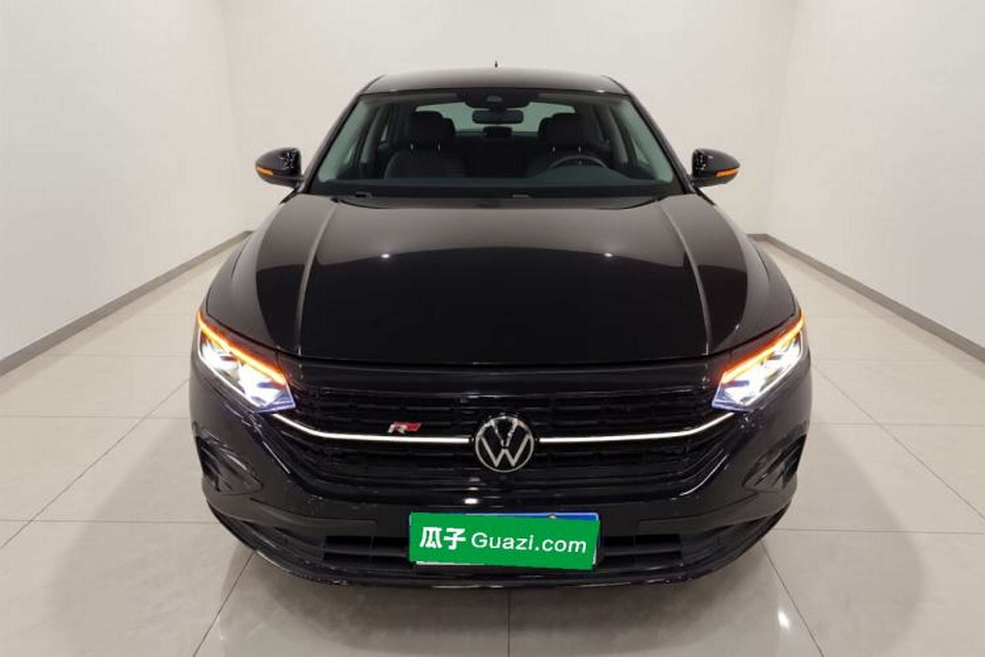 Used Volkswagen Passat 2022 330TSI Luxury Edition Front