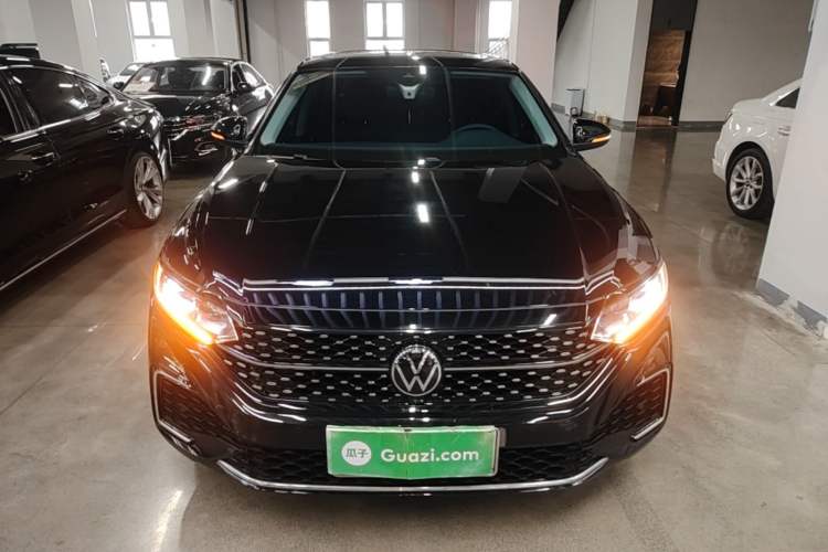 Used Volkswagen Passat 2022 330TSI Starry Luxury Edition Front