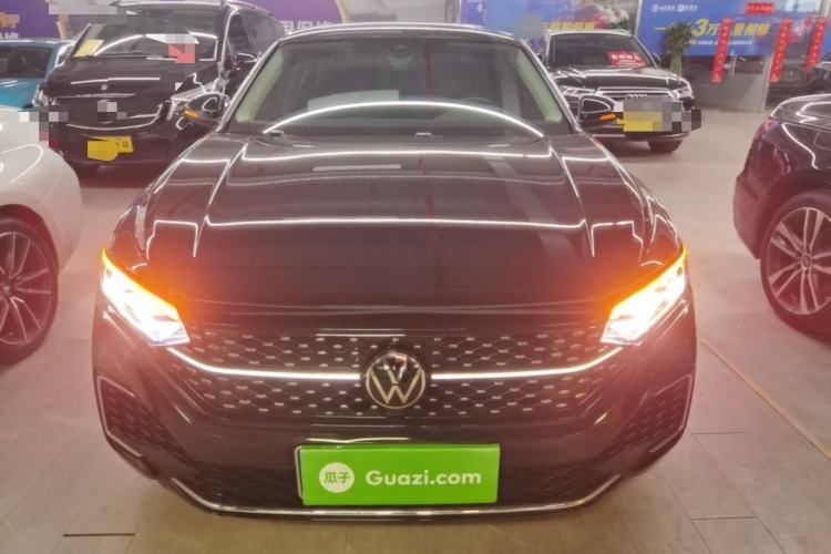 Used Volkswagen Passat 2022 330TSI Starry Luxury Edition Front
