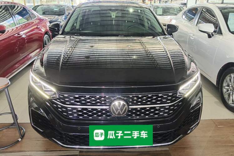 Used Volkswagen Passat 2022 330TSI Starry Luxury Edition Front