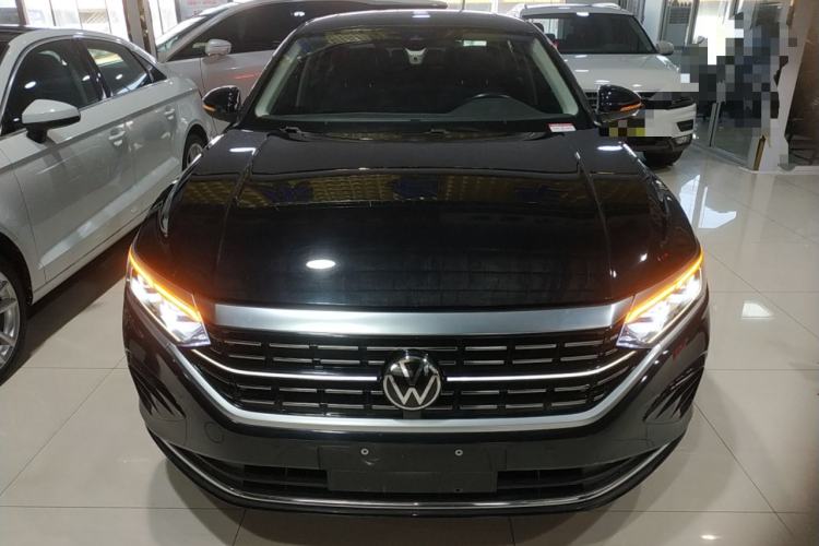 Used Volkswagen Passat 2022 330TSI Luxury Edition Front
