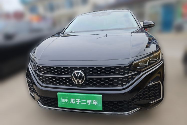Used Volkswagen Passat 2022 330TSI Starry Luxury Edition Front