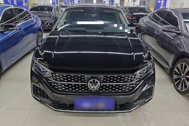 Used Volkswagen Passat 2022 330TSI Starry Luxury Edition Front