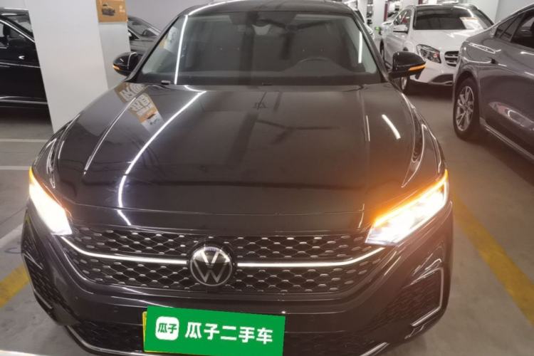 Used Volkswagen Passat 2022 330TSI Starry Luxury Edition Front