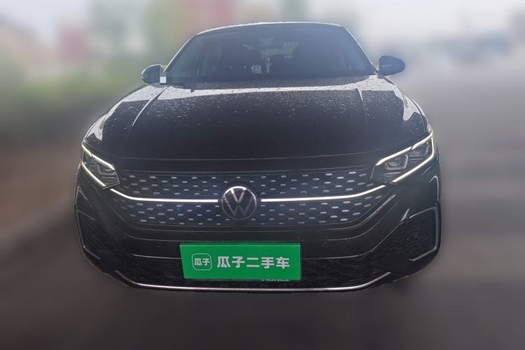 Used Volkswagen Passat 2022 330TSI Starry Luxury Edition Front