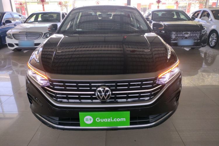 Used Volkswagen Passat 2022 330TSI Luxury Edition Front