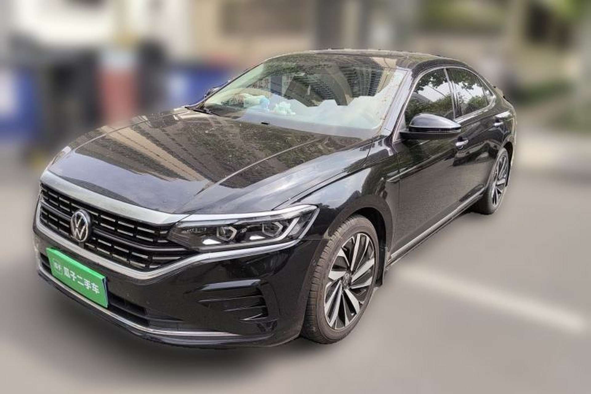 Used Volkswagen Passat 2022 330TSI Luxury Edition Front Left 45 Deg