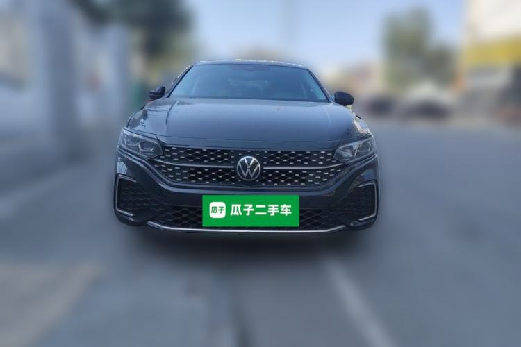 Used Volkswagen Passat 2022 330TSI Luxury Edition Front