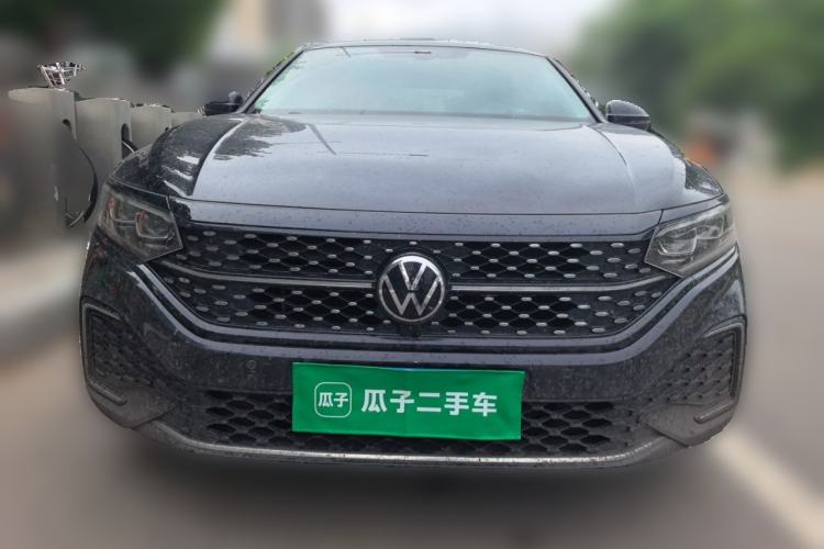 Used Volkswagen Passat 2022 330TSI Starry Luxury Edition Front