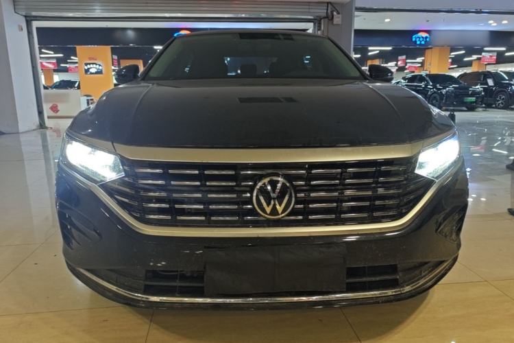 Used Volkswagen Passat 2022 330TSI Elite Edition Front