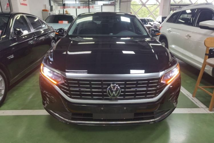 Used Volkswagen Passat 2022 330TSI Elite Edition Front