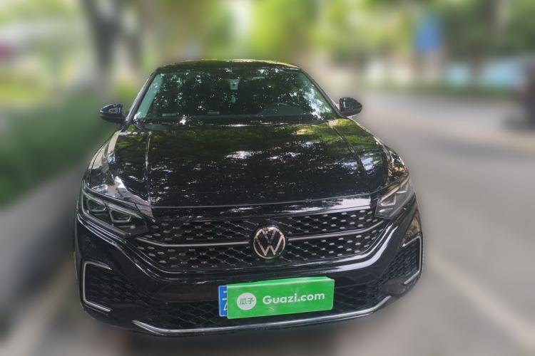 Used Volkswagen Passat 2022 330TSI Starry Luxury Edition Front