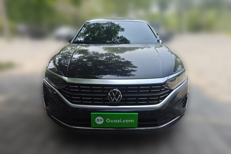 Used Volkswagen Passat 2022 330TSI Luxury Edition Front