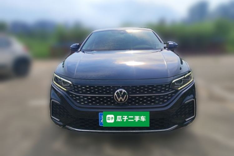 Used Volkswagen Passat 2022 330TSI Starry Luxury Edition Front