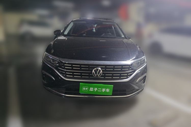 Used Volkswagen Passat 2022 330TSI Luxury Edition Front