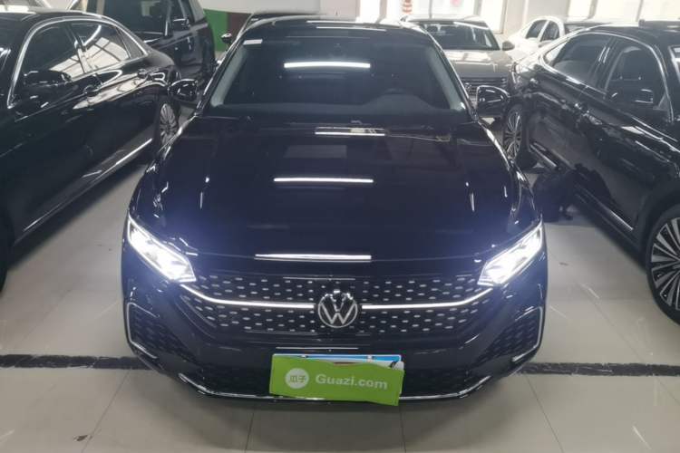 Used Volkswagen Passat 2022 330TSI Starry Luxury Edition Front
