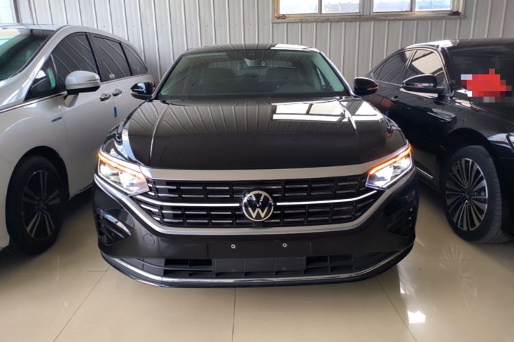 Used Volkswagen Passat 2022 380TSI Luxury Edition Front
