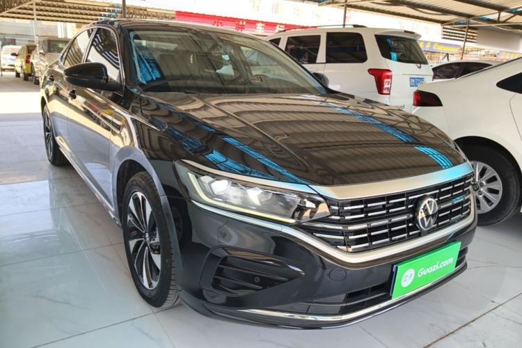 Used Volkswagen Passat 2022 330TSI Elite Edition Custom Version Front Right 45 Deg