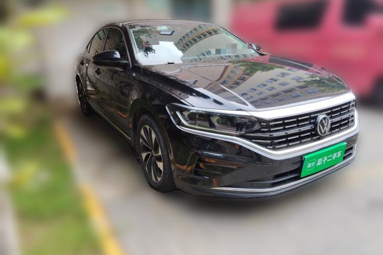 Used Volkswagen Passat 2022 330TSI Elite Edition Front Right 45 Deg